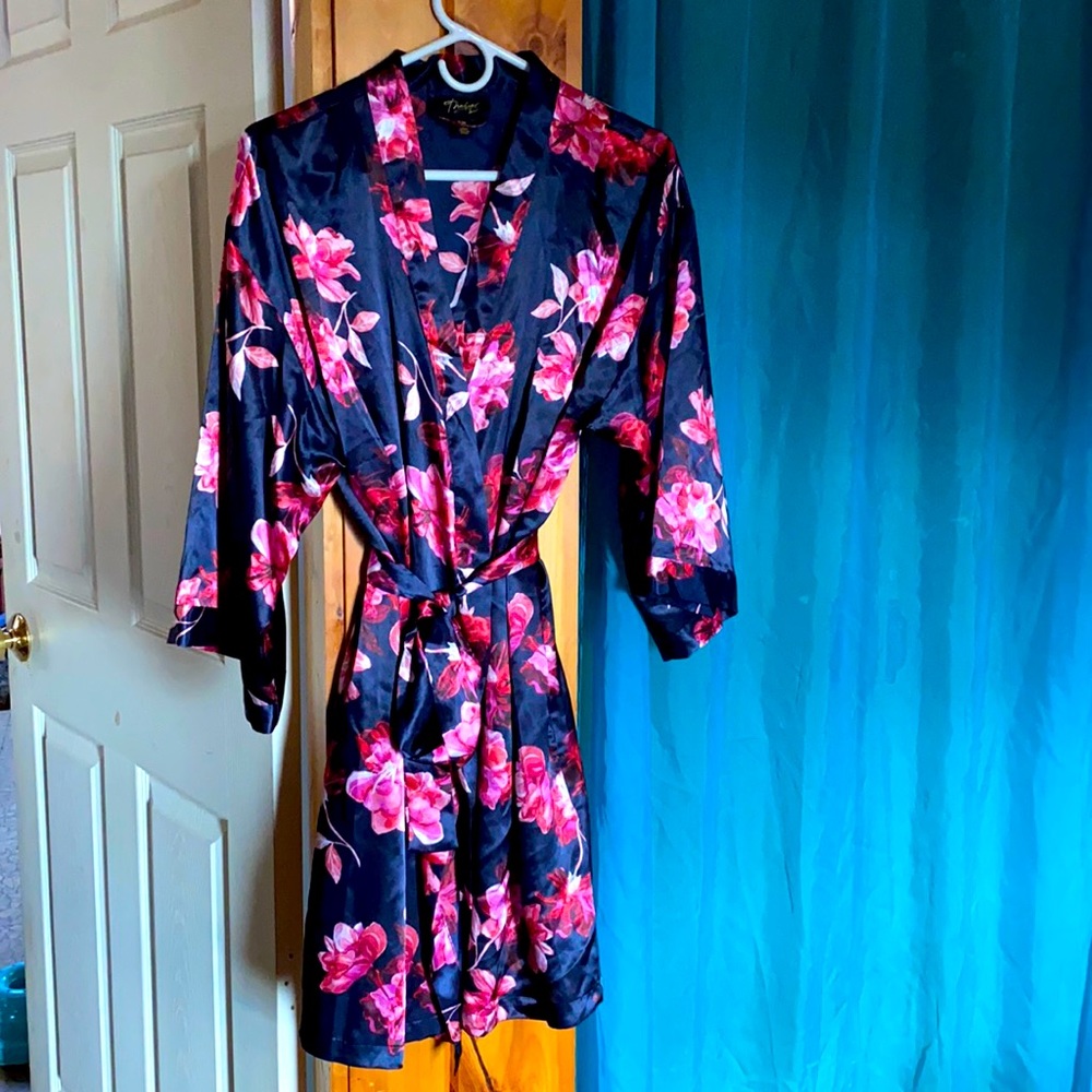 Floral satin robe